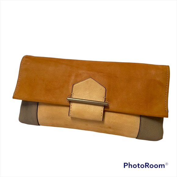 REED KRAKOFF BAG CLUTCH TAN CREAM GRAY COLOR BLOCK LEATHER SNAP FLAP LUXURY - Picture 1 of 14